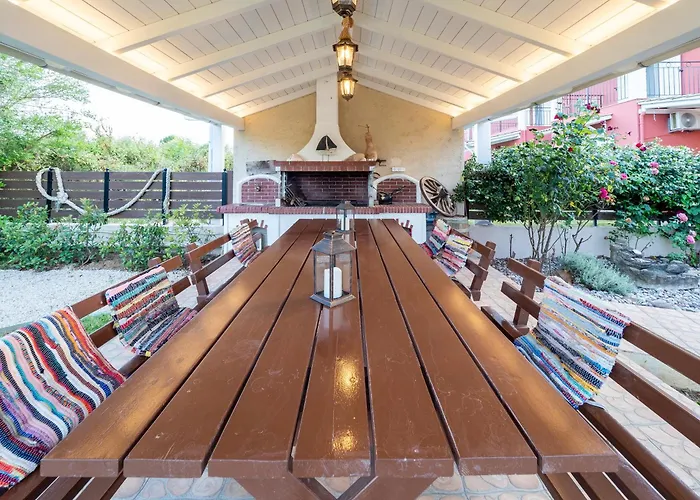 Euphoria بيت للعطل